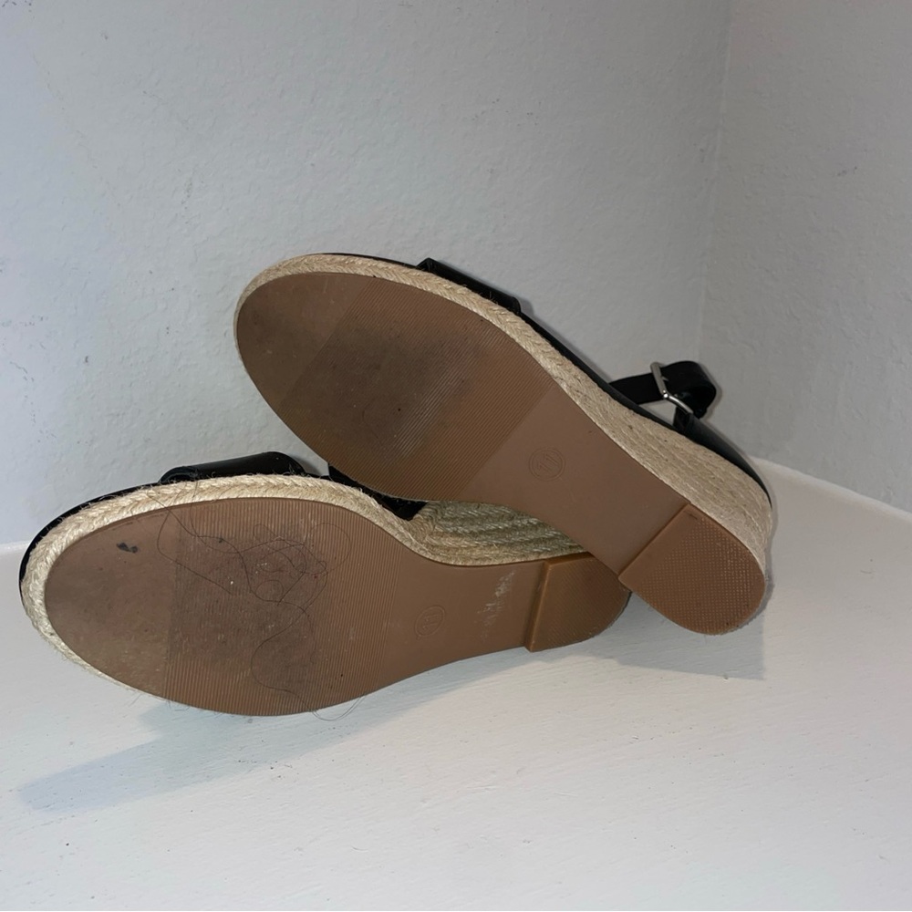 a new day Black and Tan Wedge Sandals size 11 - Picture 7 of 9